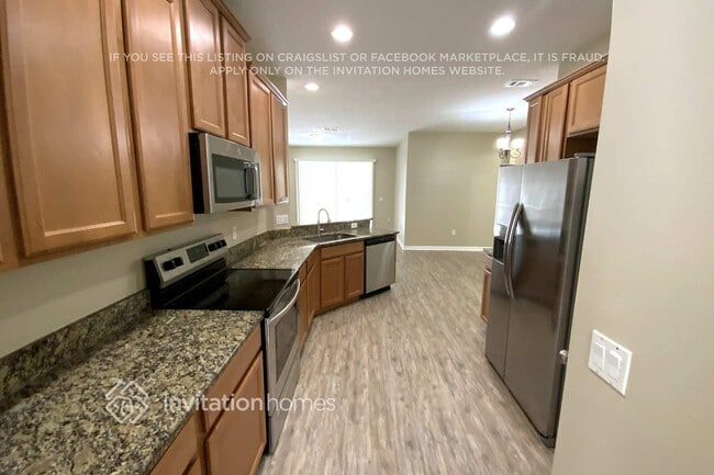 Photo - 498 Woodford Dr