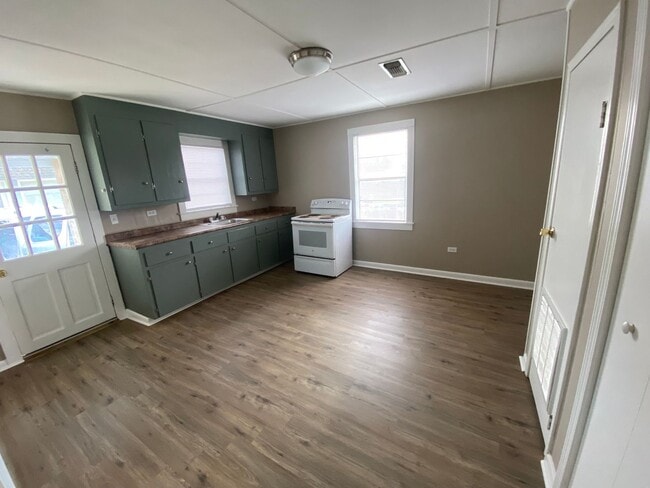 Building Photo - 539 Hwy 20 Unit Apt A