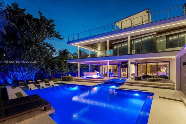 Photo - 528 Lakeview Ct