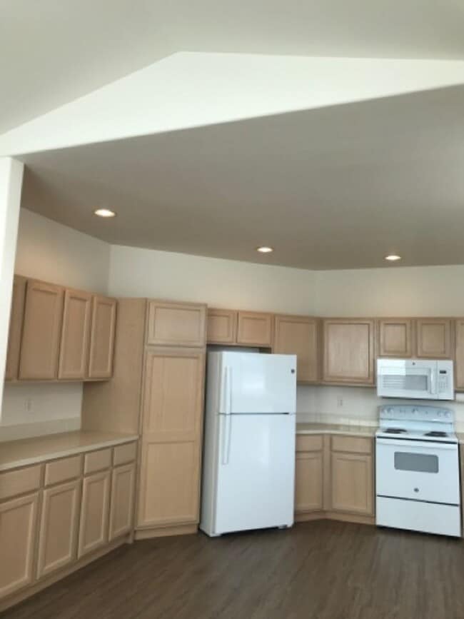 Photo - 618 Windemere Cir