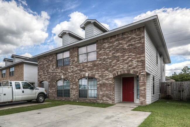 Building Photo - 10602 Pine Landing Dr Unit A Rental