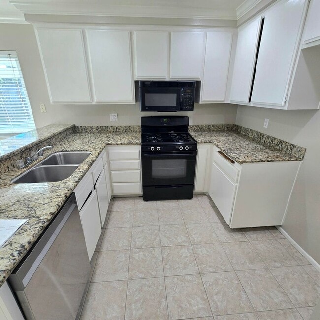 Photo - Welcome Home! 4 Bedroom HOUSE available NOW!