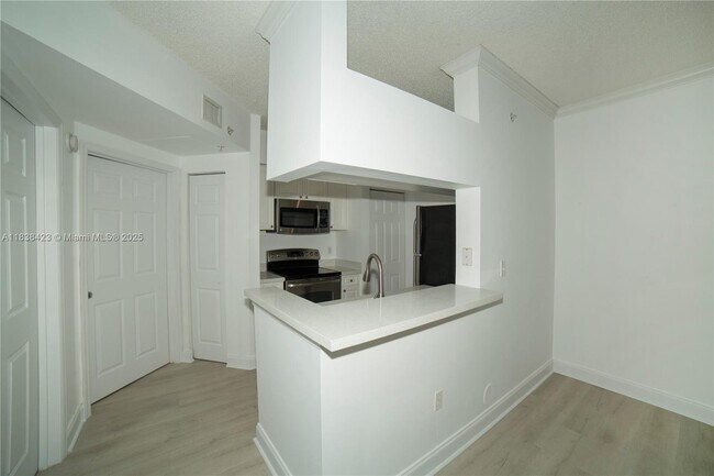 Photo - 17125 N Bay Rd Unit 3101