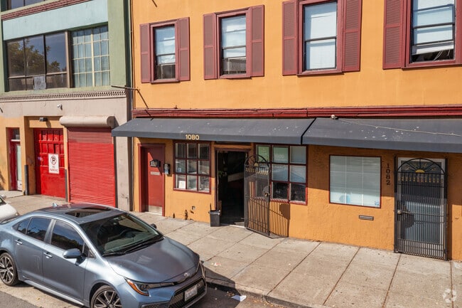 Entrance - UrbaNests | 1080 Folsom Residences