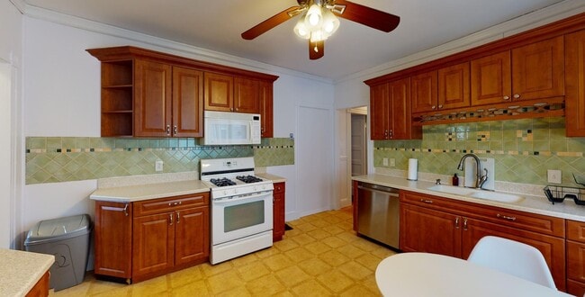 30 Roseclair St