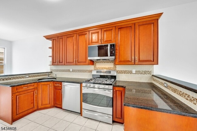 Photo - 63 Albert Ct