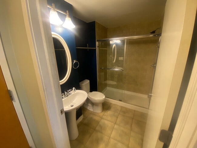 Photo - 3550 W Montrose Ave Unit 508