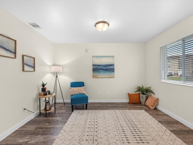 Photo - 21155 Gosling Rd