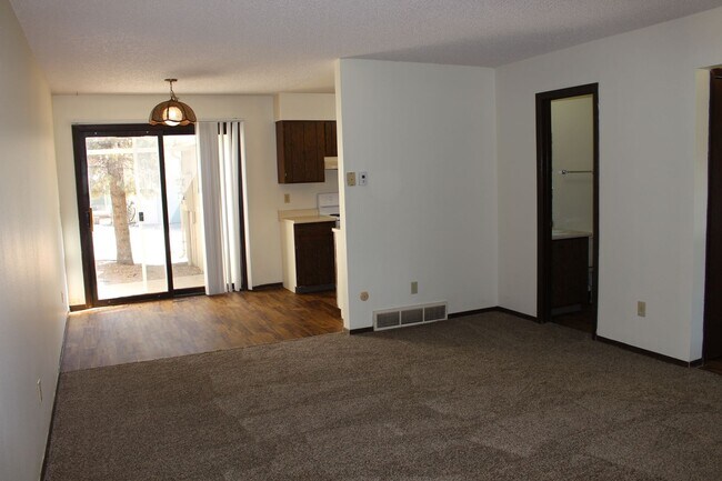 Photo - 2612 Davidson Dr Unidad B
