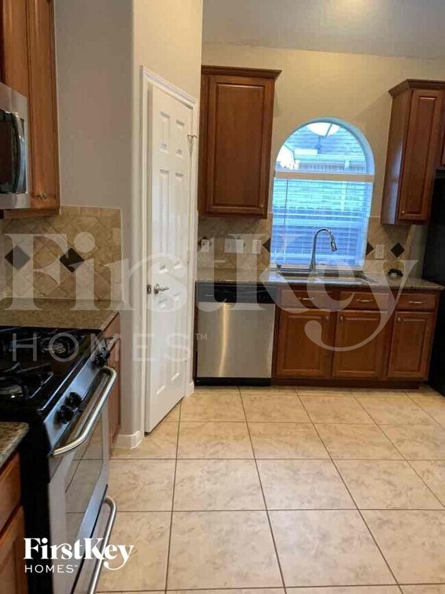 Photo - 66 N Planchard Cir