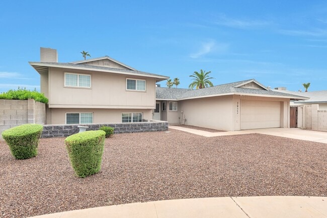Photo - ASU 6 Bedroom! 3.5 Baths Pool!
