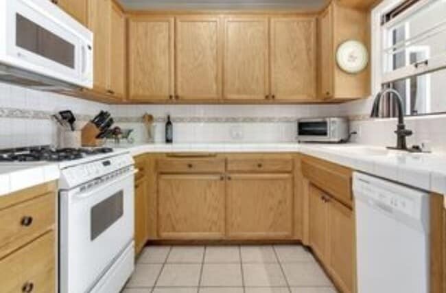 Photo - 2707 Vine St Unidad 2707 Vine Street,  A