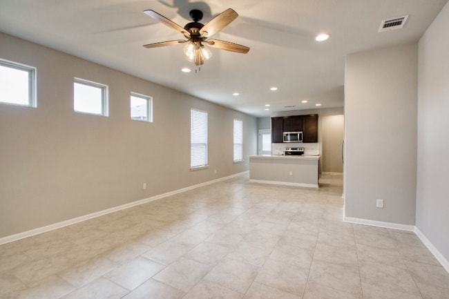 Photo - 215 Kellys Heroes Way