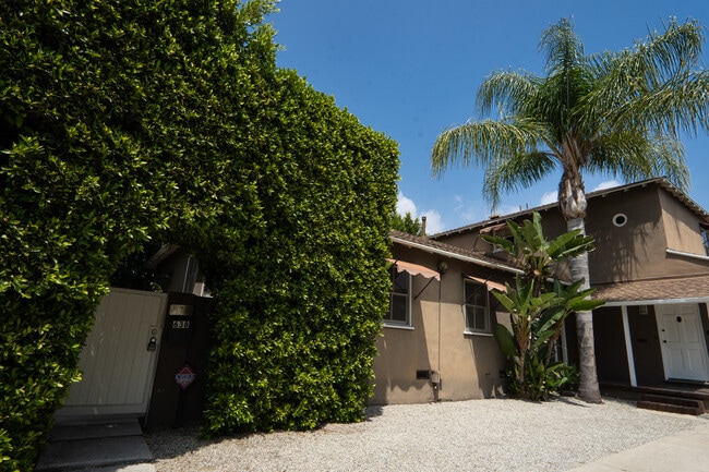 Exterior - 638 N Gardner St