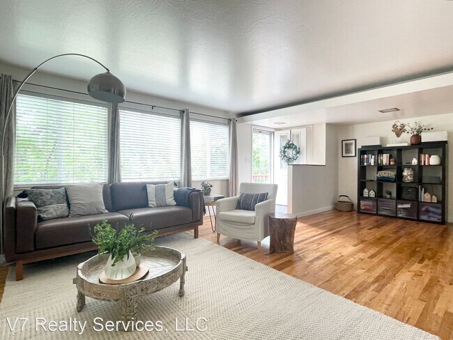 Photo - 4 br, 3 bath House - 7849 S. Nantucket Dr.