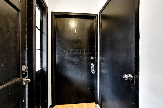 Photo - 2425 Lindsay Ave Unit 1