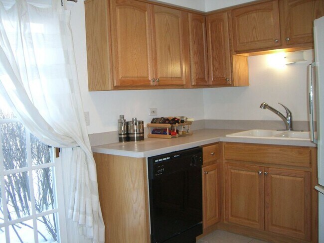 Photo - 207 E Theodore Ln