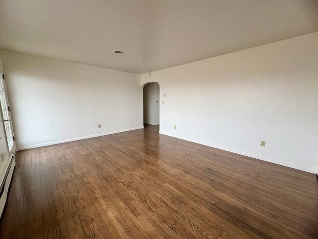 Photo - 3 Bedroom 1 Bathroom Rancher in Elizabethtown!