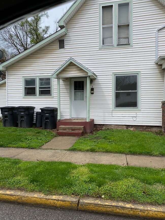 Building Photo - 1321 Morton St Unit 2