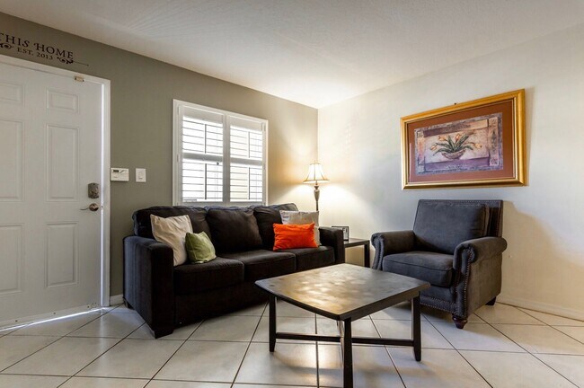 Building Photo - 12625 SW 91st St Unit 203 Rental