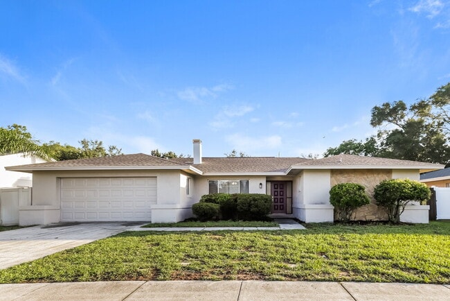 Photo - 504 Mahogany Dr