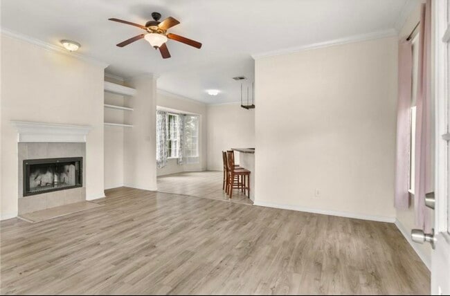 Photo - 2424 Lavender St