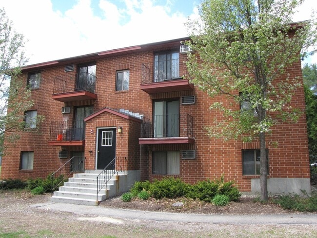 Building Photo - 1225 Bodwell Rd Unit 22