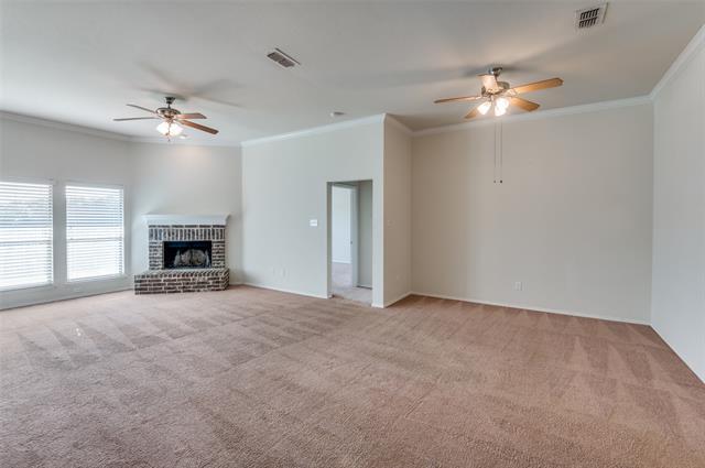 Photo - 347 Creekside Way