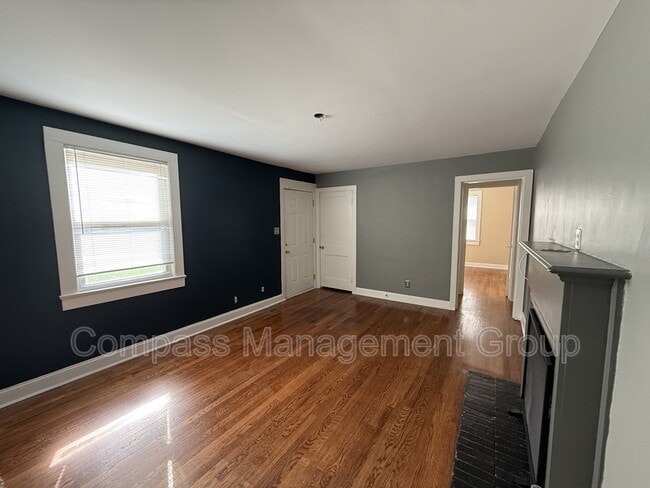 Photo - 3300 Miami St
