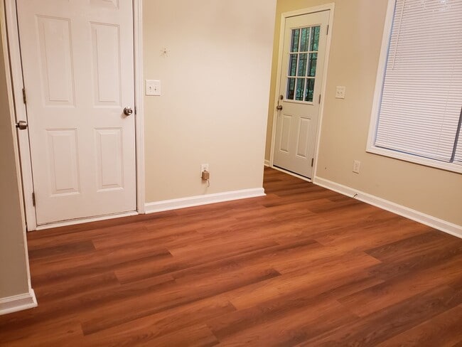 Photo - Cul-de-sac home ready to move in!