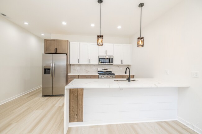 Photo - 1058 N Central Park Ave Unidad 1