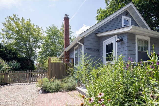 Photo - 145 Founders Path