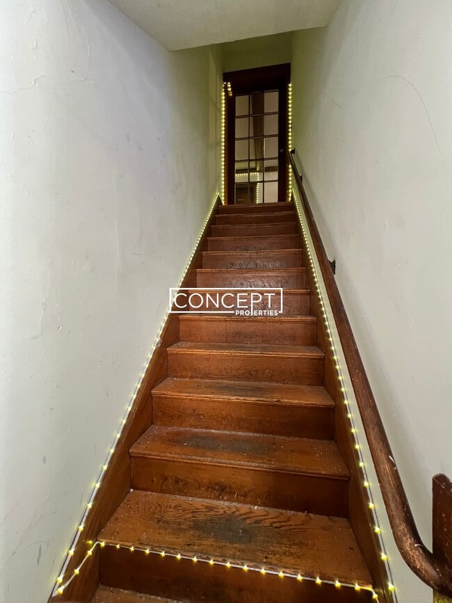 Photo - 23 Moraine St