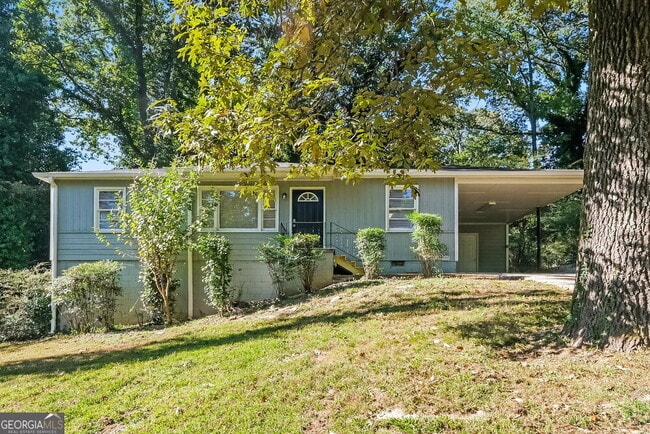 Building Photo - 6103 Blackhawk Trail SE