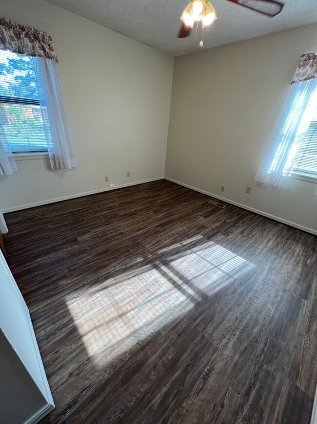 Photo - 3 bed 2 bath on culdesac