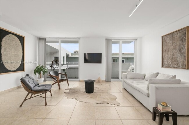 Photo - 7800 Collins Ave Unidad 502