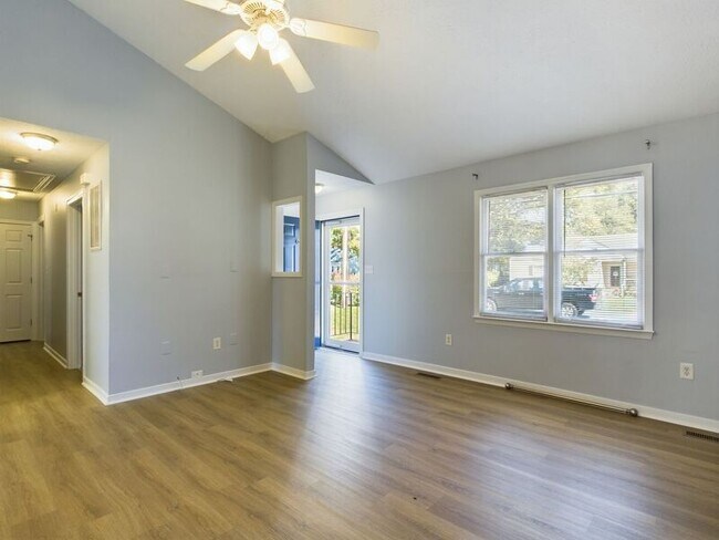 Photo - 5014 Caldwell Ave