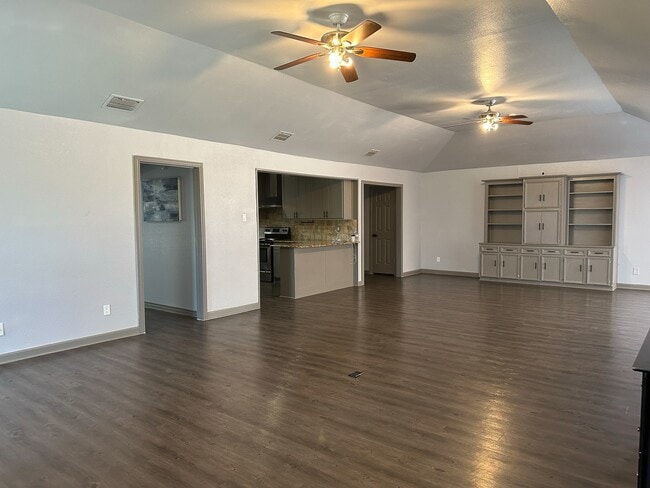 Building Photo - 7178 Rolling Fork Dr