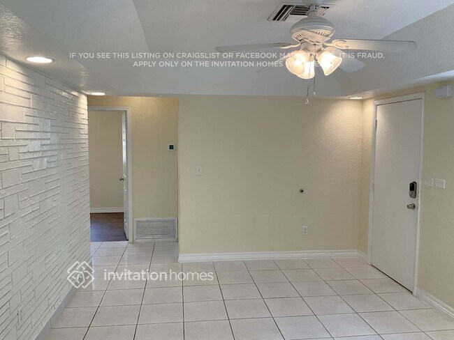 Photo - 640 SW 51st Ave