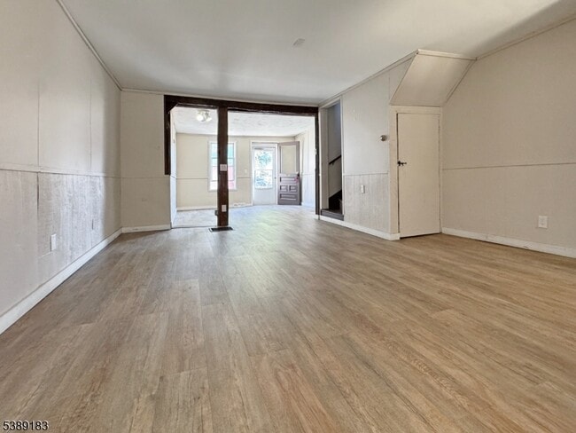 Photo - 173 Market St