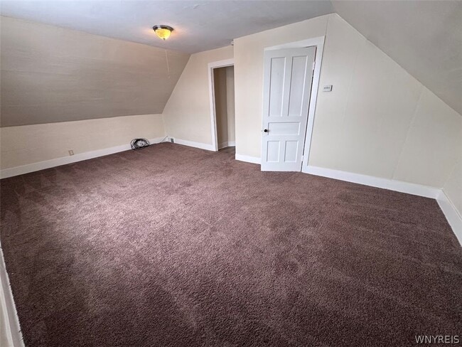 Photo - 350 Delaware St