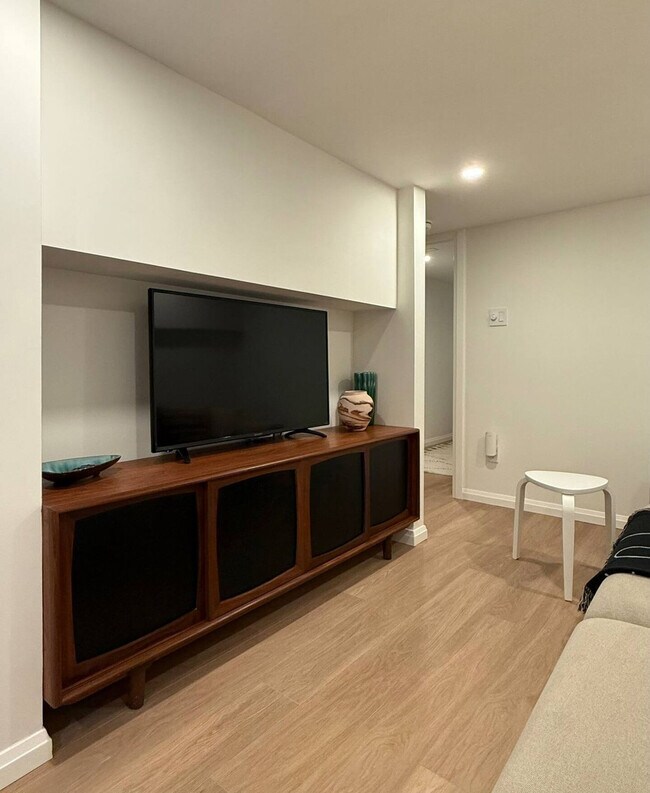 Photo - 800 Shaw St Unit ID1325006P