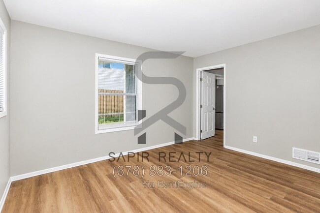 5213 Heather Ln