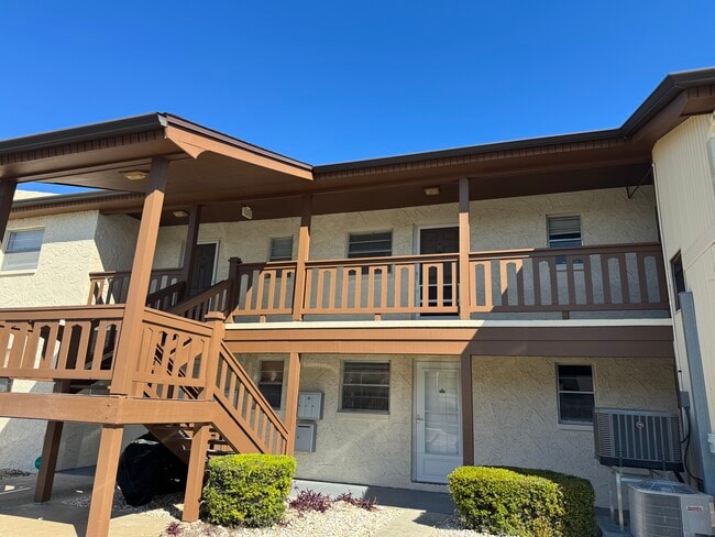 Building Photo - 5154 Turquoise Ln Unit 102