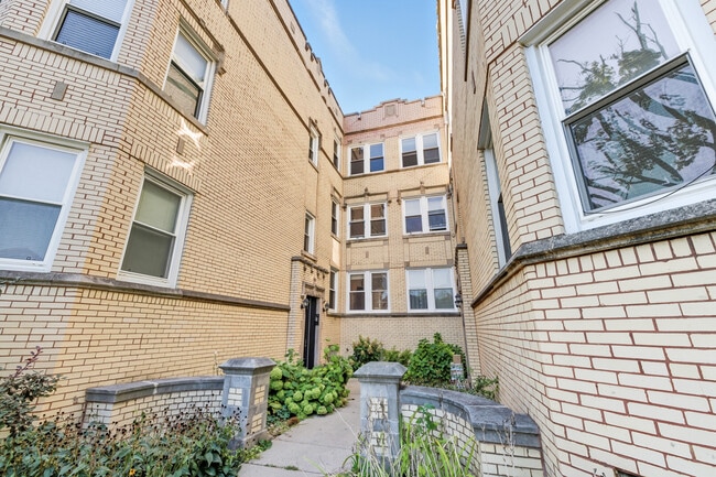 Photo - 6312 N Fairfield Ave Unit 3B