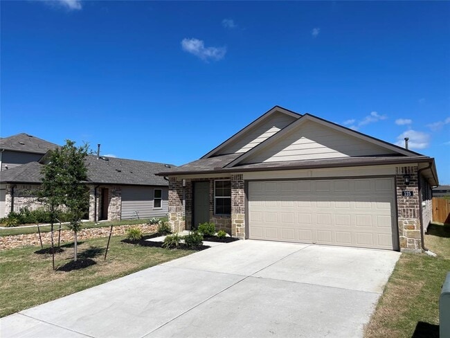 Photo - 125 Calgary Ln