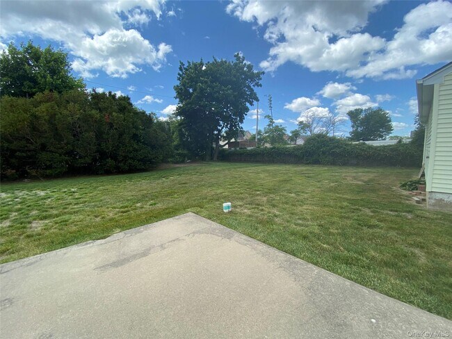 Photo - 60 Schmeelk Pl