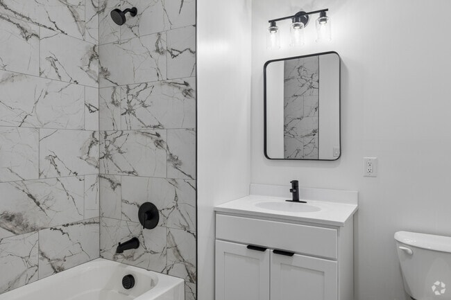 2BR, 1BA - 975SF - Bathroom