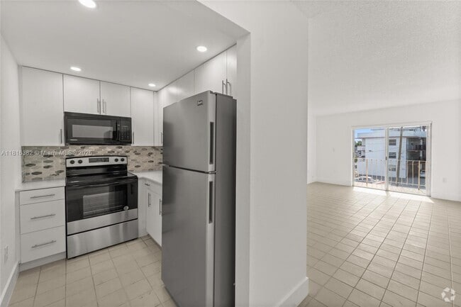 Building Photo - 6200 W Flagler St Unit 308 Rental