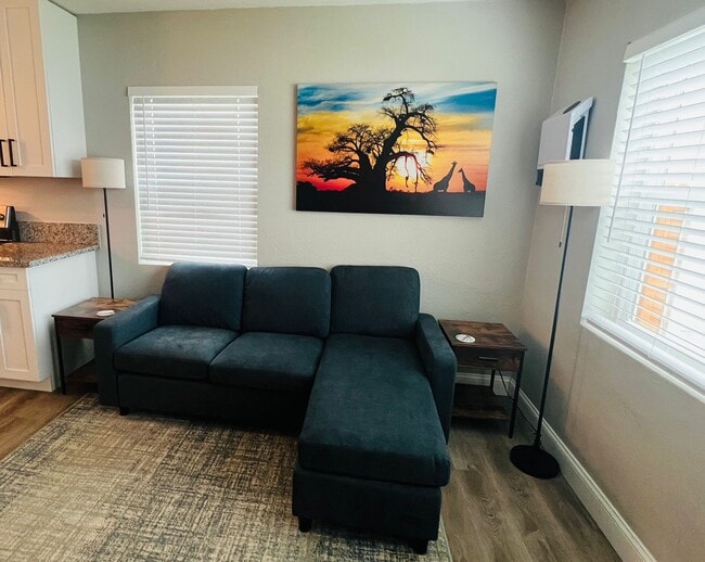 Photo - 401 S Mars Ave